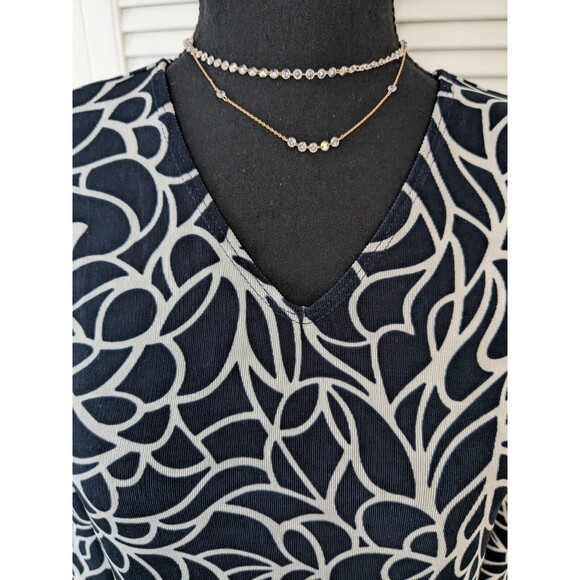 Chico's Travelers Top Womens S (Ch 0) Floral Bell Sleeve VNeck Liquid Knit Tunic - Picture 2 of 11